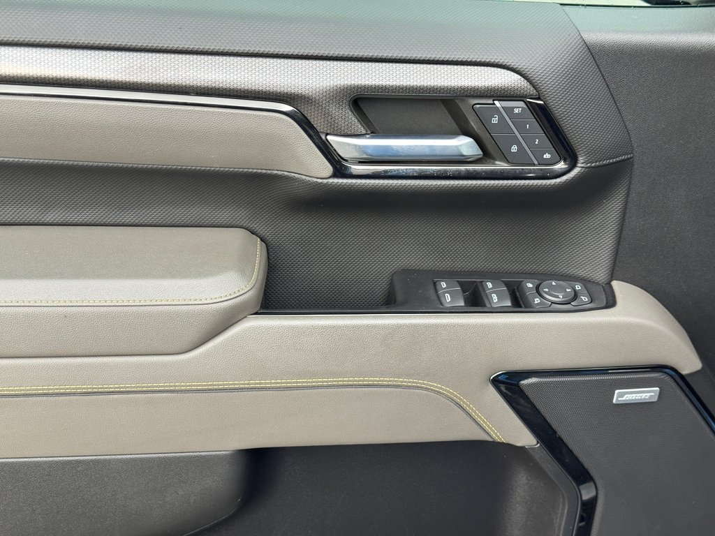 Chevrolet Silverado 1500 ZR2 Crew 6.2 Cuir Toit Ouvrant Bose 2023 à Terrebonne, Québec - 8 - w1024h768px