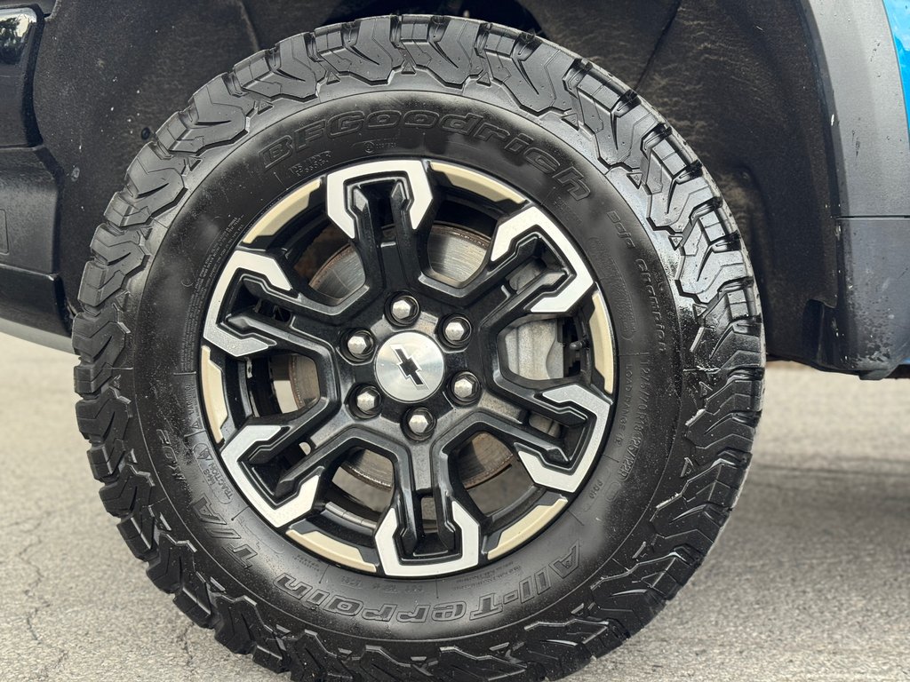 Chevrolet Silverado 1500 ZR2 Crew 6.2 Cuir Toit Ouvrant Bose 2023 à Terrebonne, Québec - 29 - w1024h768px