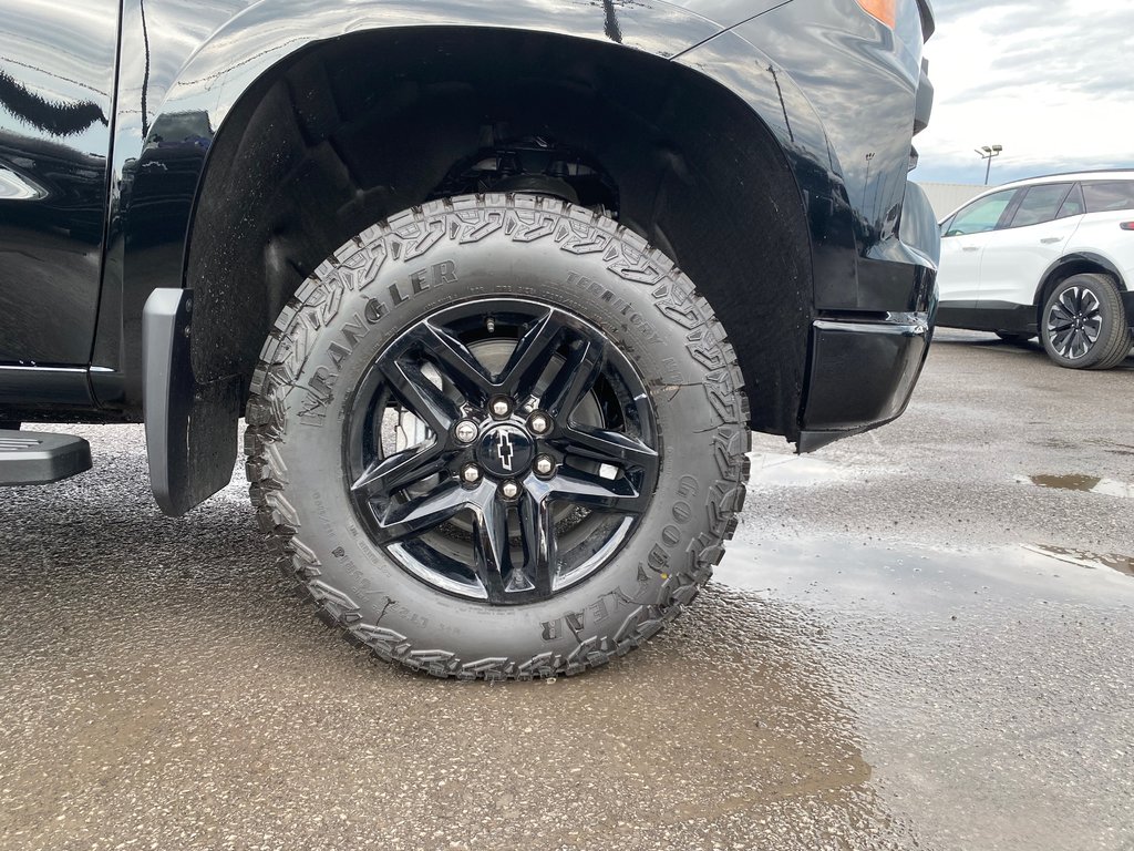 Chevrolet Silverado 1500 Custom Trail Boss 2024 à Terrebonne, Québec - 25 - w1024h768px