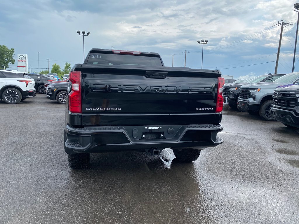 Chevrolet Silverado 1500 Custom Trail Boss 2024 à Terrebonne, Québec - 6 - w1024h768px