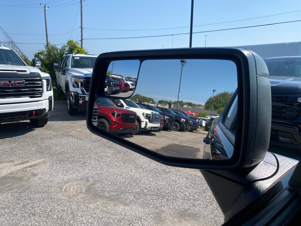 2024 Chevrolet Silverado 1500 Custom Trail Boss in Terrebonne, Quebec - 29 - w1024h768px