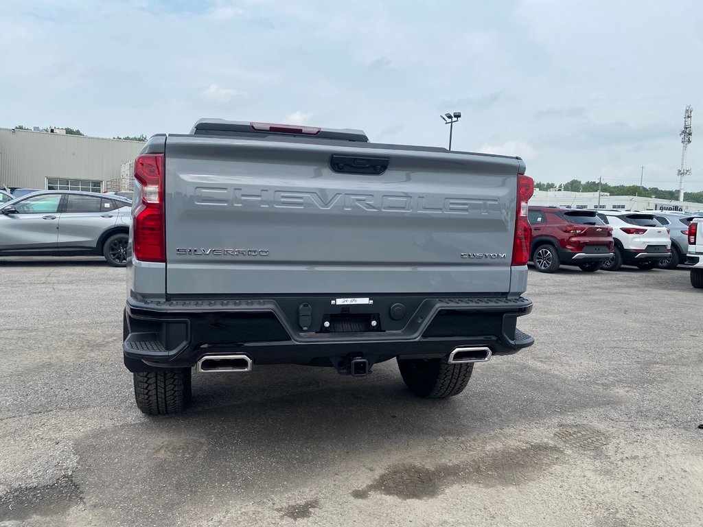 Chevrolet Silverado 1500 Custom Trail Boss 2024 à Terrebonne, Québec - 6 - w1024h768px