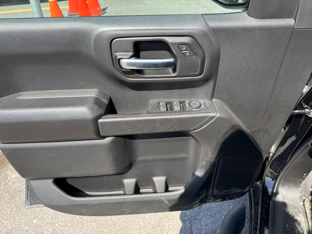 2026 Chevrolet Silverado 1500 Custom Trail Boss in Terrebonne, Quebec - 7 - w1024h768px