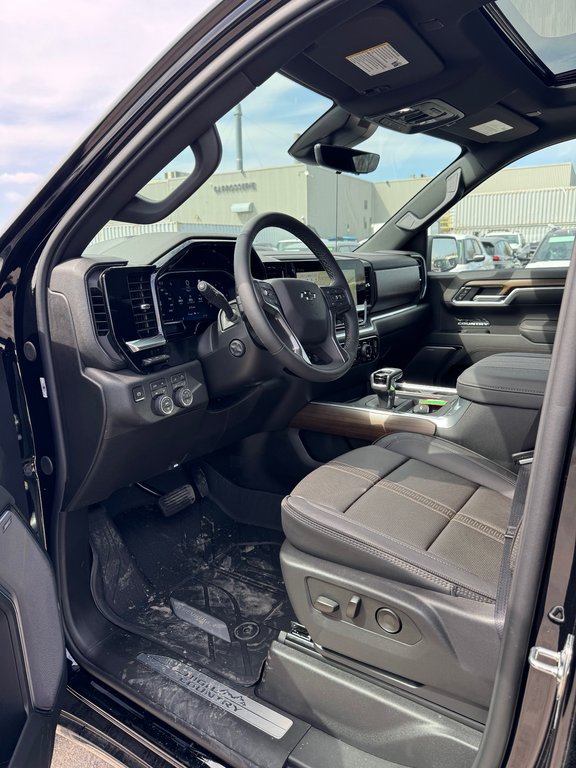 Chevrolet K1500 SILVERADO CREW CAB HIGH COUNTRY STD/BOX (3LZ) HIGH 2026 à Terrebonne, Québec - 7 - w1024h768px