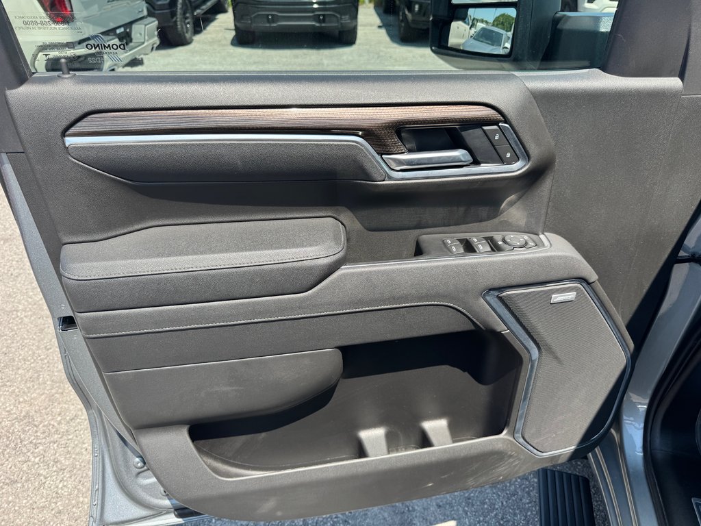 2026 Chevrolet Silverado 1500 RST in Terrebonne, Quebec - 10 - w1024h768px