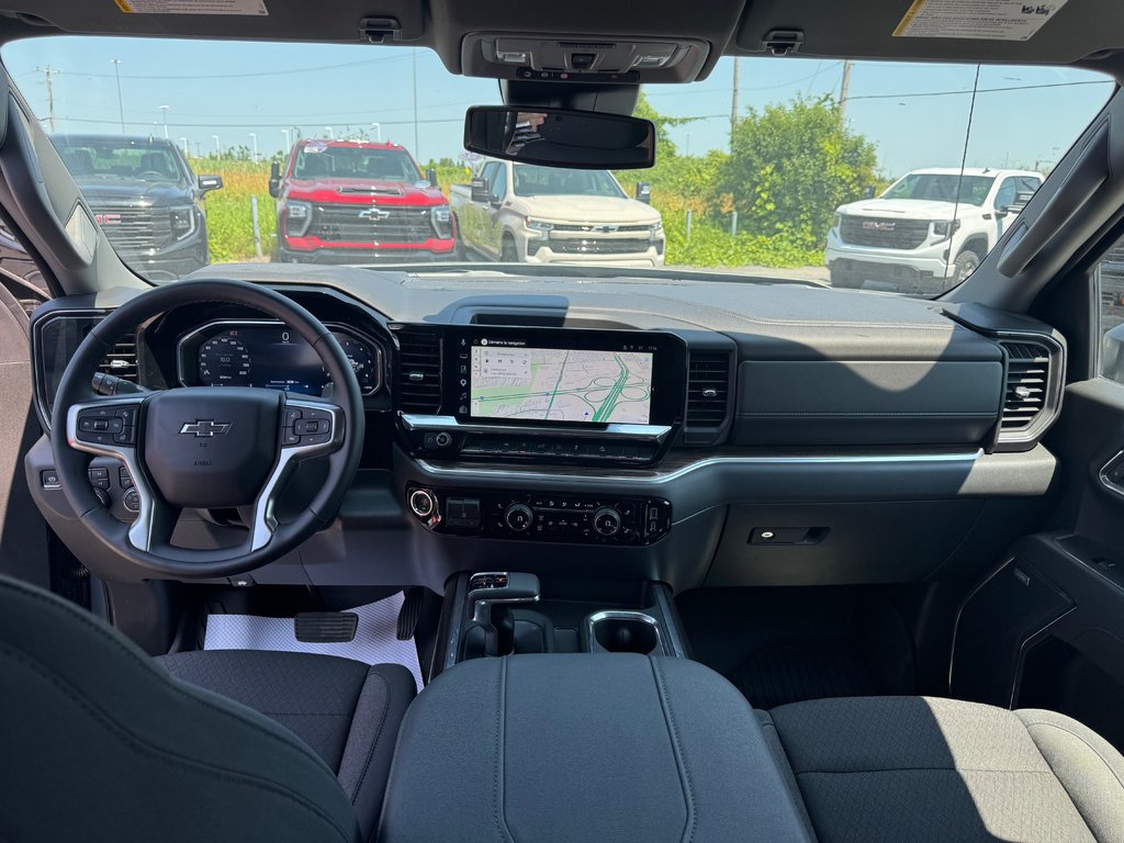 2026 Chevrolet Silverado 1500 RST in Terrebonne, Quebec - 12 - w1024h768px