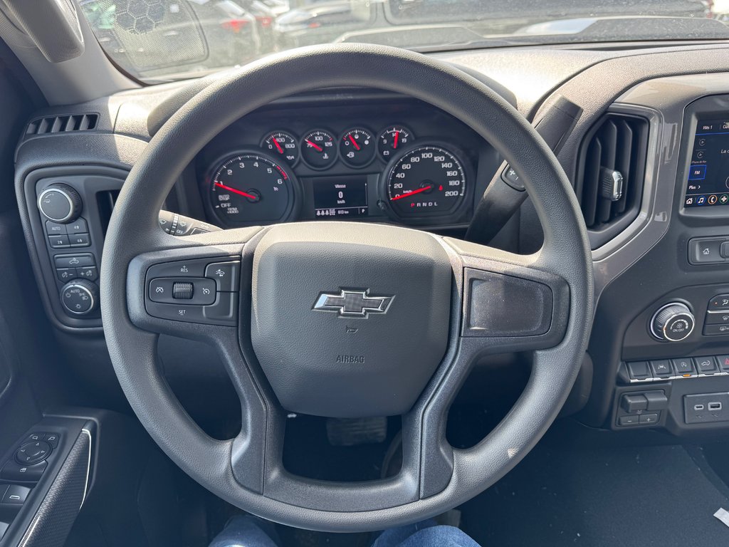 Chevrolet K1500 SILVERADO CREW CAB CUSTOM TRAIL BOSS STD/BOX (2CX) CUSTOM 2026 à Terrebonne, Québec - 9 - w1024h768px