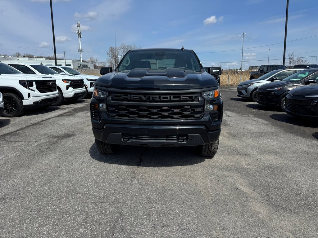 Chevrolet K1500 SILVERADO CREW CAB CUSTOM TRAIL BOSS STD/BOX (2CX) CUSTOM 2026 à Terrebonne, Québec - 2 - w1024h768px