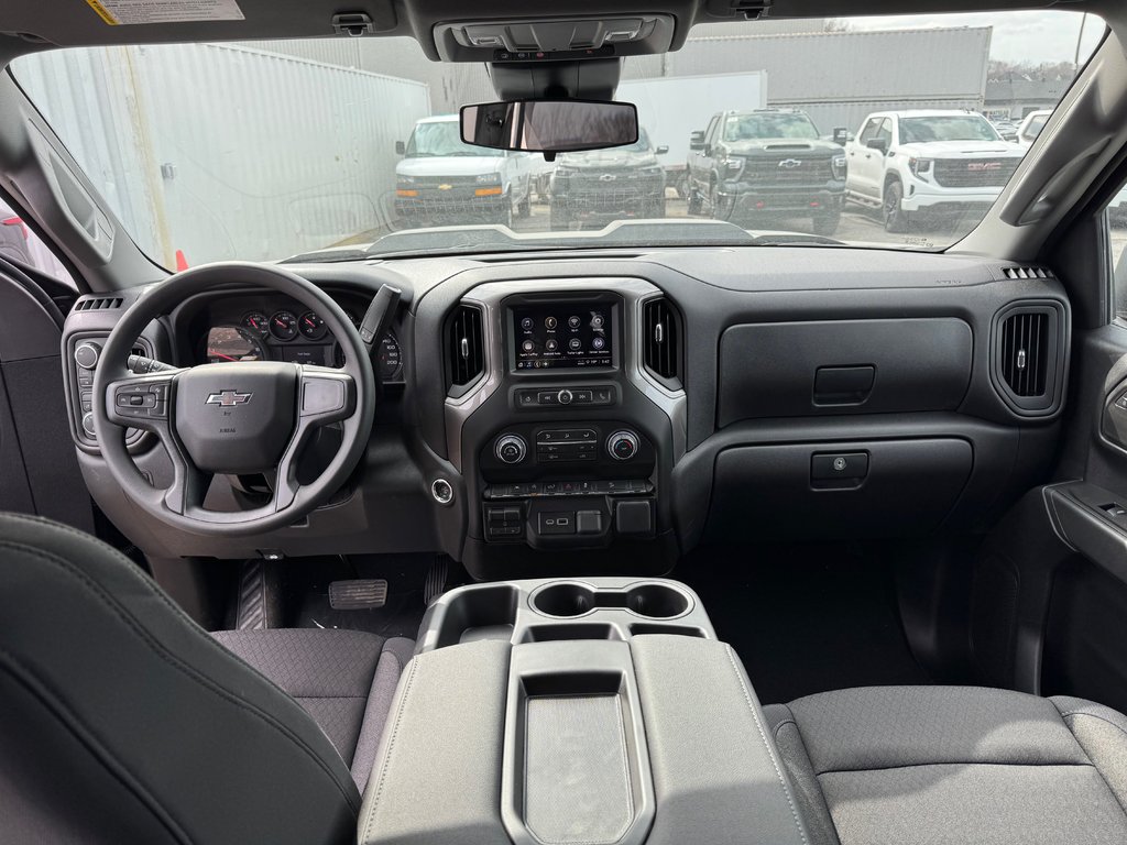 Chevrolet K1500 SILVERADO CREW CAB CUSTOM TRAIL BOSS STD/BOX (2CX) CUSTOM 2026 à Terrebonne, Québec - 10 - w1024h768px