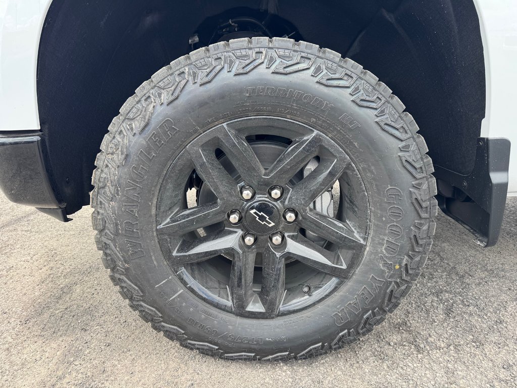 2026 Chevrolet Silverado 1500 Custom Trail Boss in Terrebonne, Quebec - 12 - w1024h768px