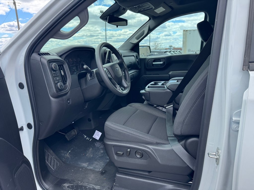 2026 Chevrolet Silverado 1500 Custom Trail Boss in Terrebonne, Quebec - 7 - w1024h768px