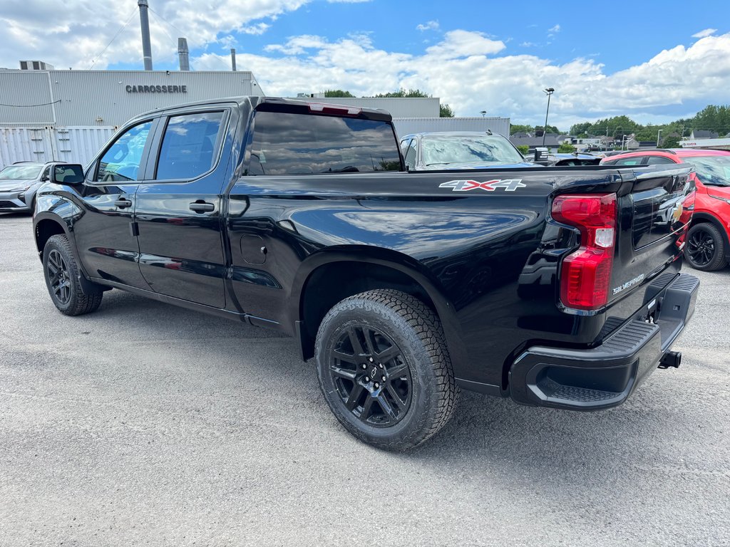 Chevrolet Silverado 1500 Custom 2026 à Terrebonne, Québec - 3 - w1024h768px