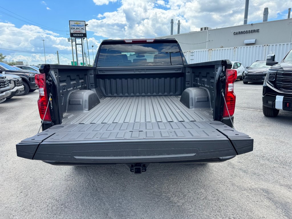 Chevrolet Silverado 1500 Custom 2026 à Terrebonne, Québec - 5 - w1024h768px