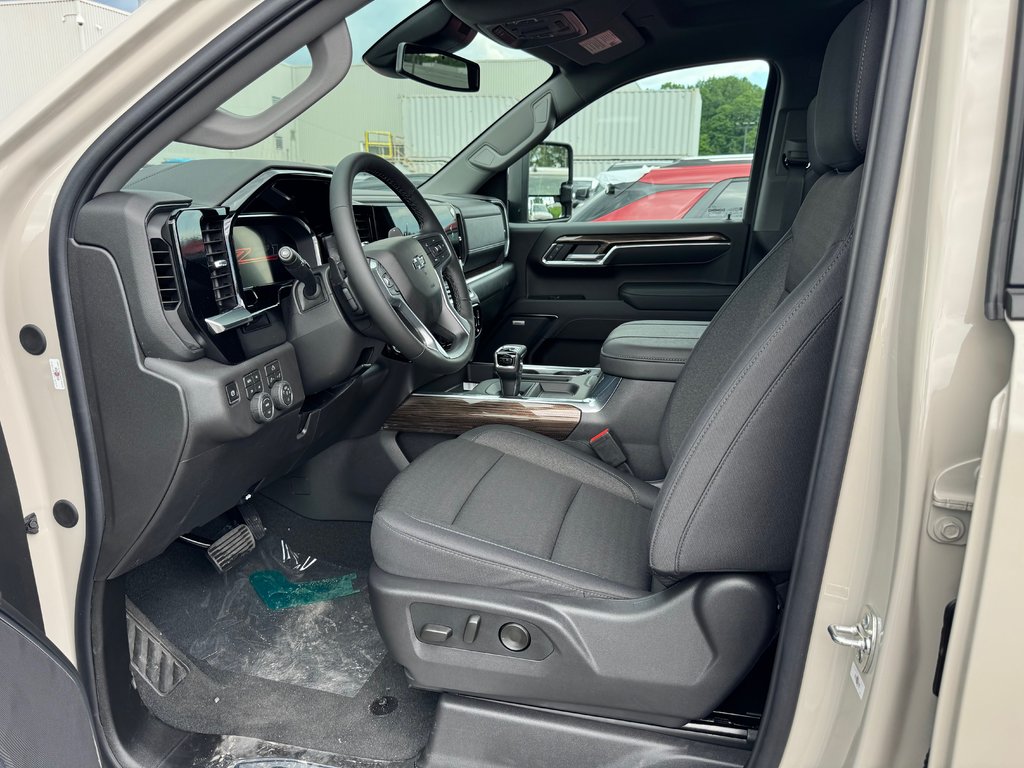 2026 Chevrolet Silverado 1500 RST in Terrebonne, Quebec - 7 - w1024h768px