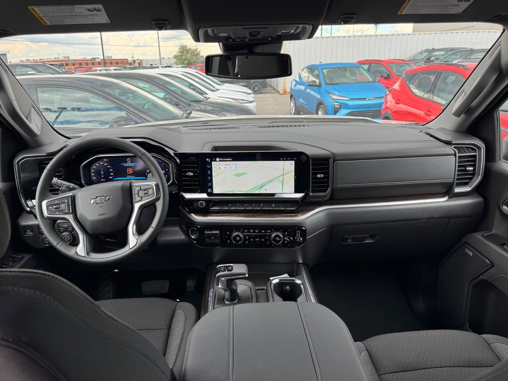 2026 Chevrolet Silverado 1500 RST in Terrebonne, Quebec - 11 - w1024h768px