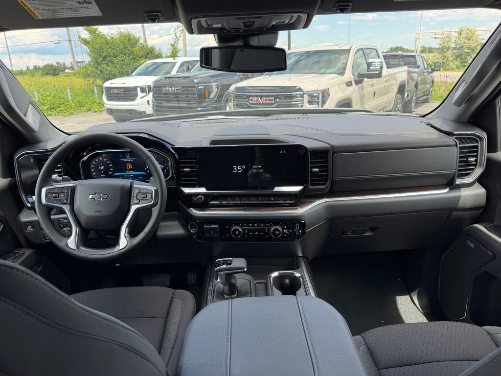 Chevrolet Silverado 1500 RST 2026 à Terrebonne, Québec - 9 - w1024h768px