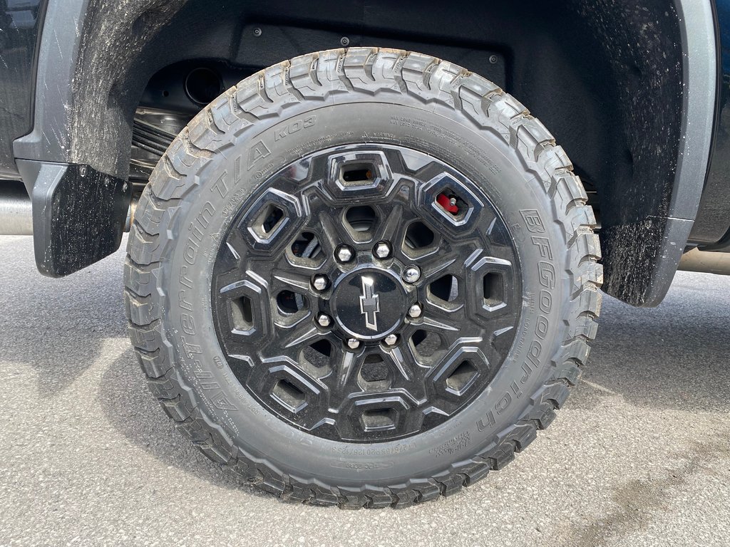 2024 Chevrolet SILVERADO 2500 HD HIGH COUNTRY in Terrebonne, Quebec - 32 - w1024h768px