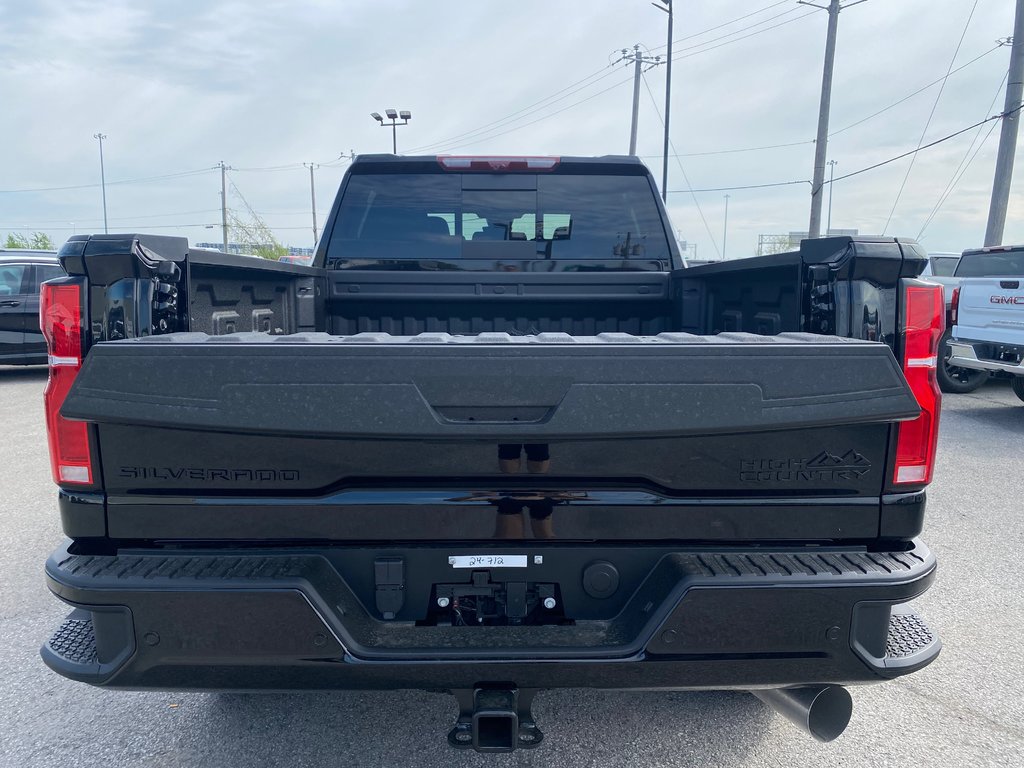 2024 Chevrolet SILVERADO 2500 HD HIGH COUNTRY in Terrebonne, Quebec - 7 - w1024h768px