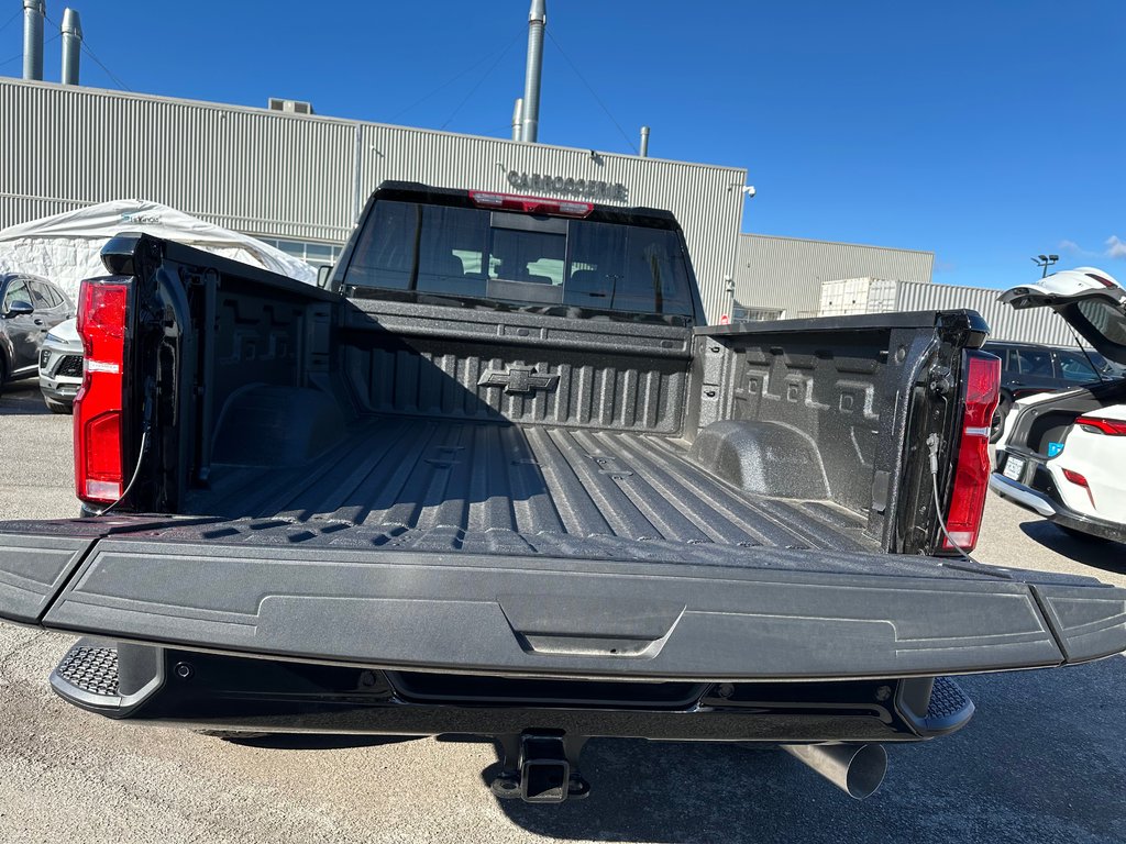 2025 Chevrolet SILVERADO 2500 HD LT in Terrebonne, Quebec - 8 - w1024h768px