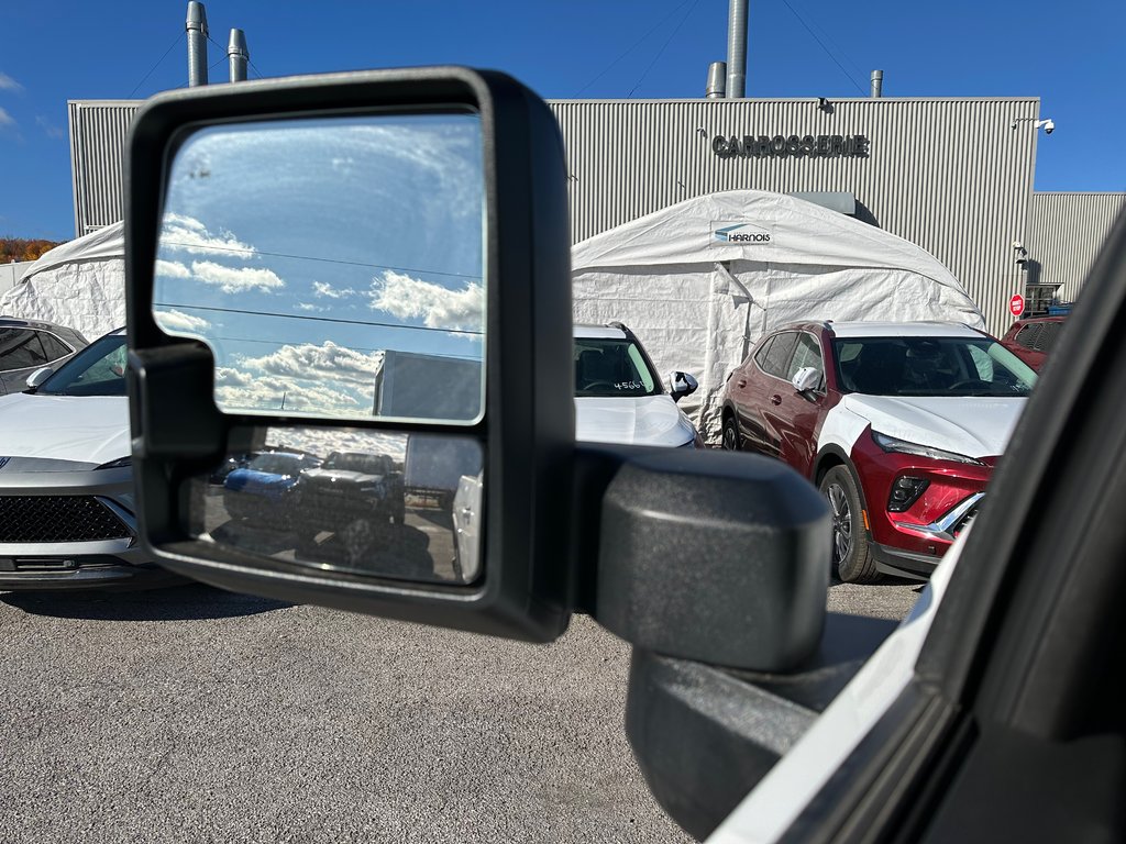 2025 Chevrolet SILVERADO 2500 HD LT in Terrebonne, Quebec - 26 - w1024h768px