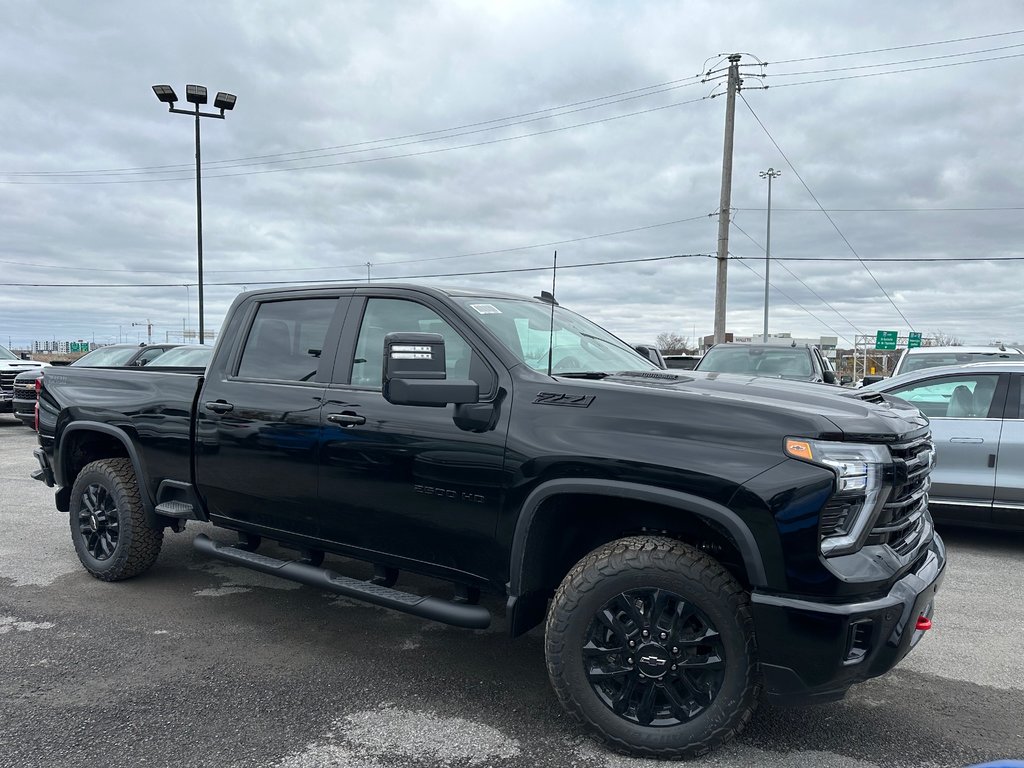 Chevrolet SILVERADO 2500 HD LT 2025 à Terrebonne, Québec - 1 - w1024h768px