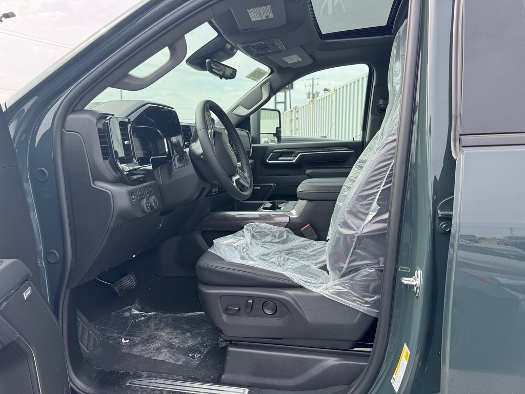 Chevrolet K2500 HD SILVERADO CREW CAB LTZ STD/BOX DURAMAX (1LZ) LTZ 2026 à Terrebonne, Québec - 7 - w1024h768px