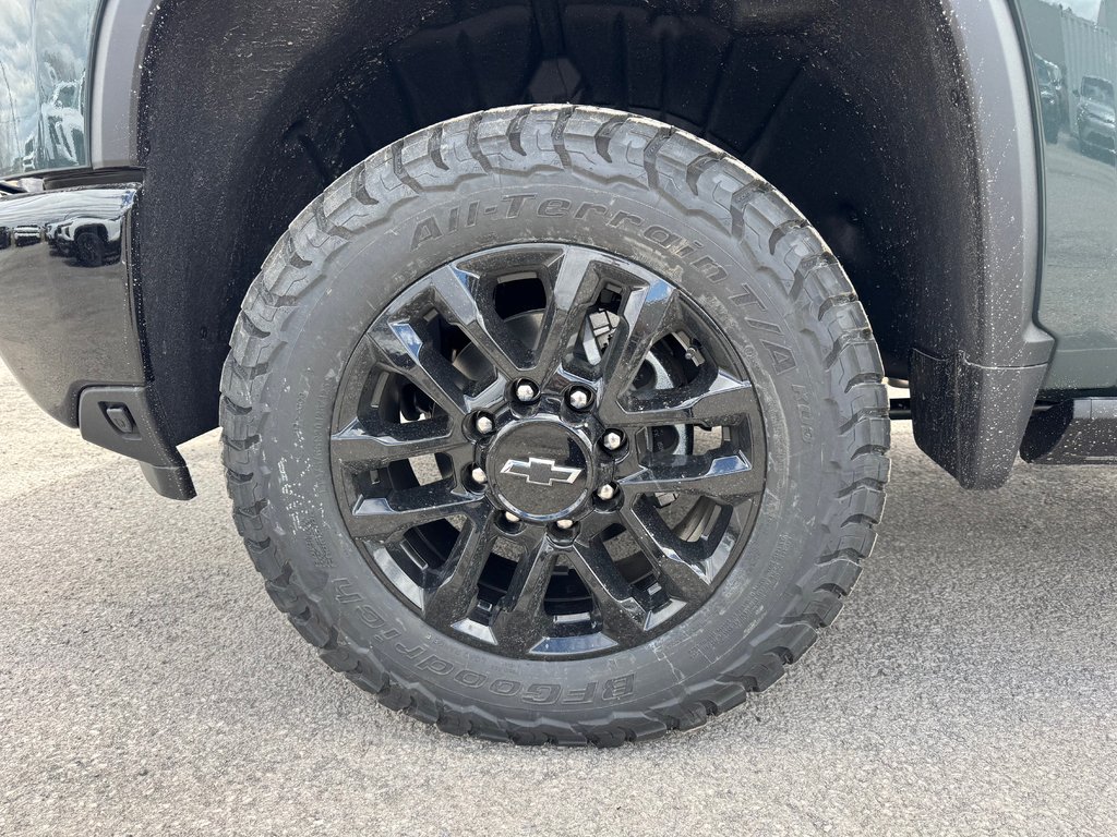 2026 Chevrolet Silverado 2500 HD LTZ in Terrebonne, Quebec - 12 - w1024h768px