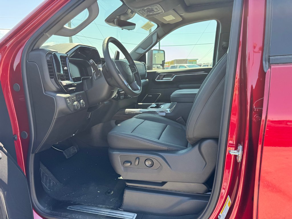 2026 Chevrolet Silverado 2500 HD LTZ in Terrebonne, Quebec - 7 - w1024h768px
