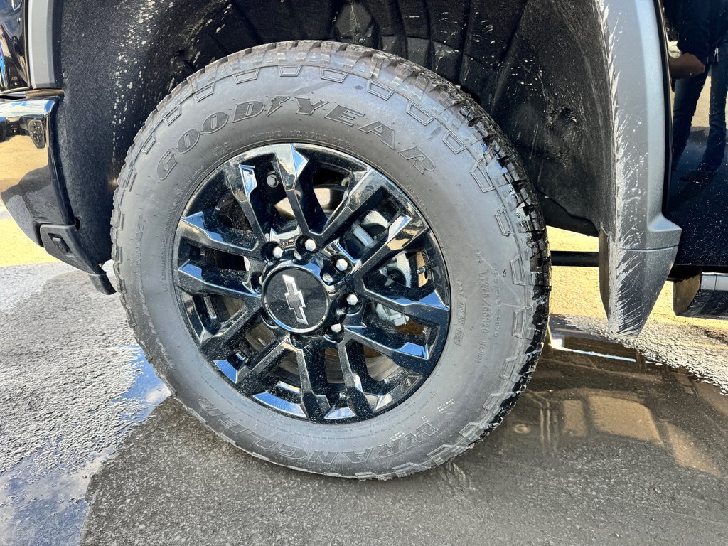 2026 Chevrolet Silverado 2500 HD HIGH COUNTRY in Terrebonne, Quebec - 10 - w1024h768px