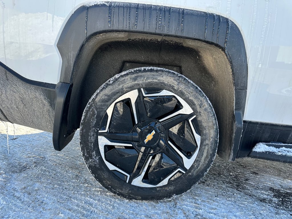 2025 Chevrolet Silverado EV LT Extended Range in Terrebonne, Quebec - 30 - w1024h768px