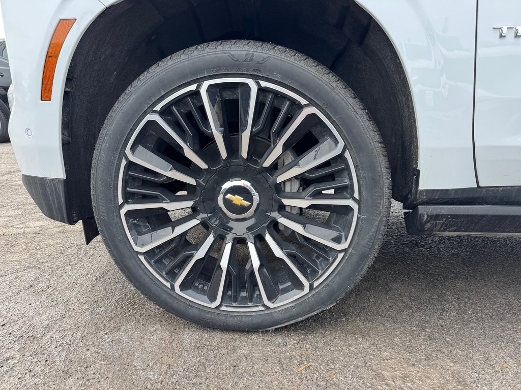 2026 Chevrolet TAHOE 4WD HIGH COUNTRY (3LZ) 4WD in Terrebonne, Quebec - 11 - w1024h768px