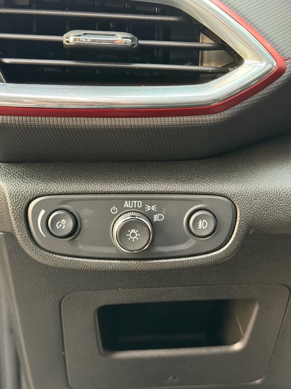 2022 Chevrolet Trailblazer RS Toit Panoramique AWD in Terrebonne, Quebec - 14 - w1024h768px