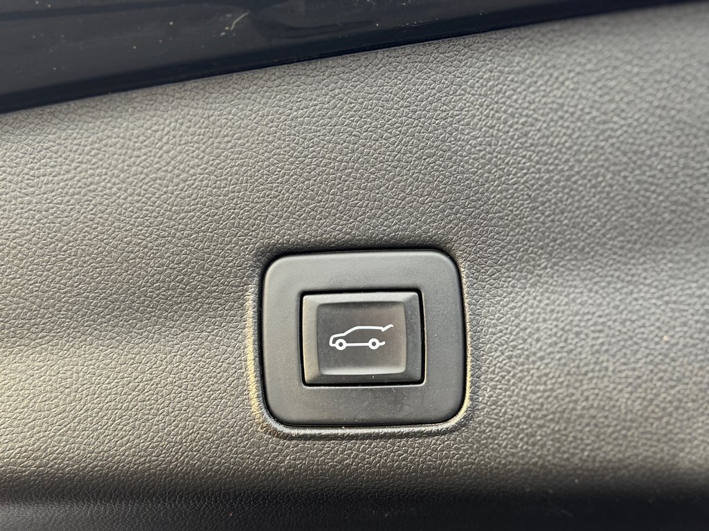 2022 Chevrolet Trailblazer RS Toit Panoramique AWD in Terrebonne, Quebec - 28 - w1024h768px