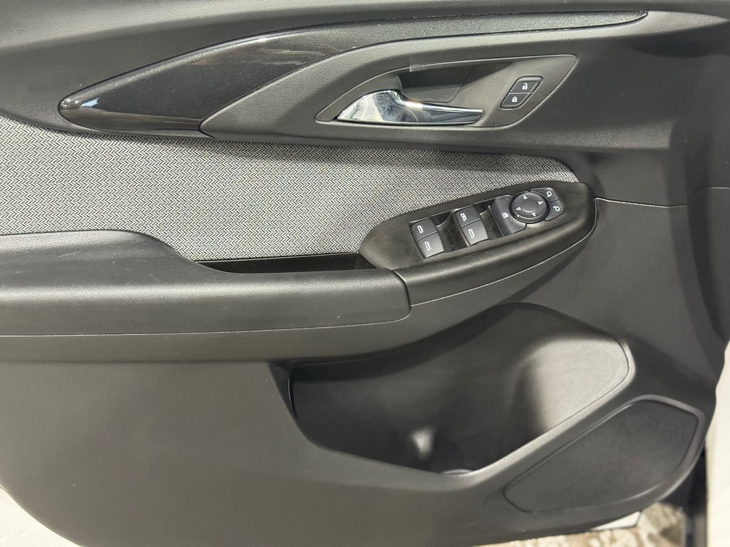 Chevrolet Trailblazer LS Bas Kilométrage 2023 à Terrebonne, Québec - 8 - w1024h768px