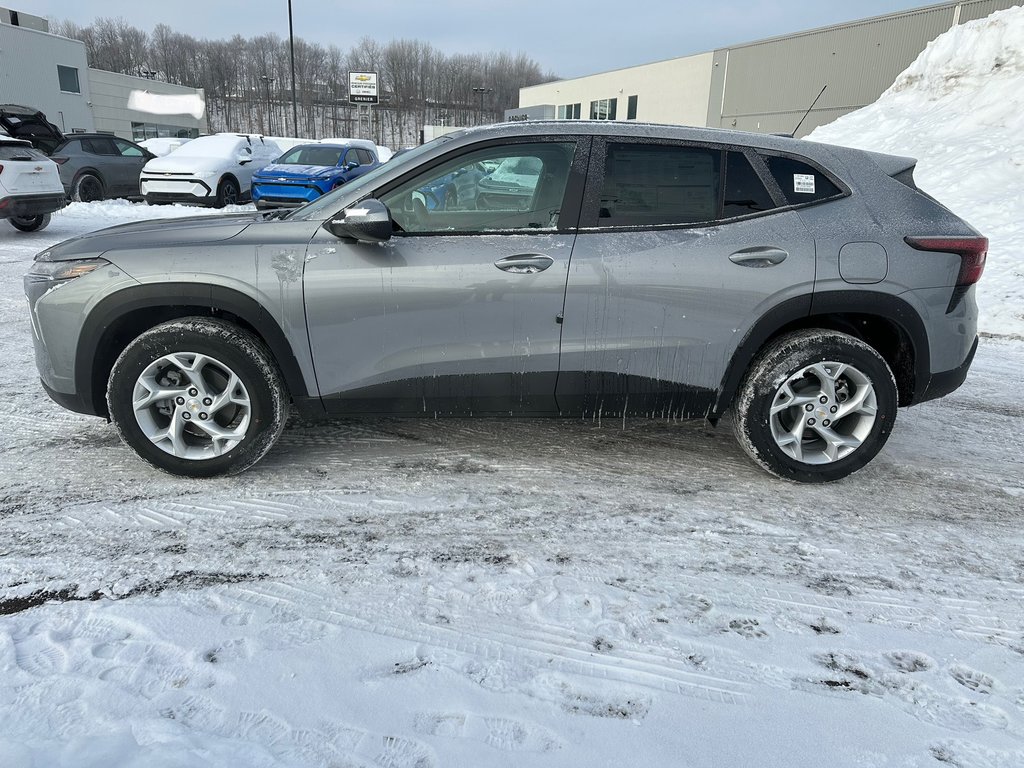 2025 Chevrolet Trax LS in Terrebonne, Quebec - 4 - w1024h768px