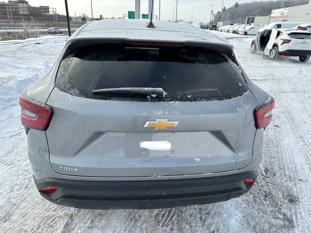 2025 Chevrolet Trax LS in Terrebonne, Quebec - 6 - w1024h768px