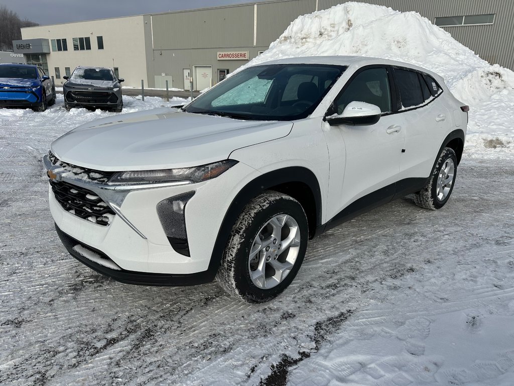 2025 Chevrolet Trax LS in Terrebonne, Quebec - 3 - w1024h768px