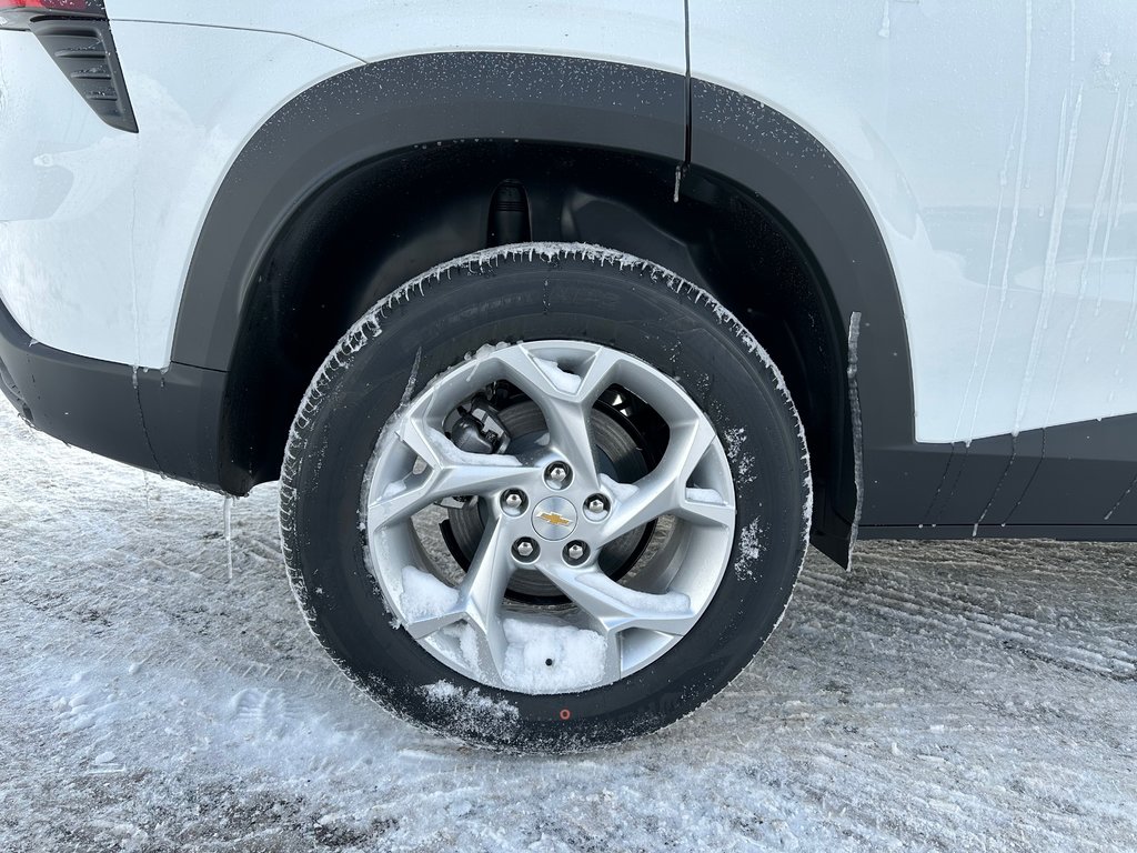 2025 Chevrolet Trax LS in Terrebonne, Quebec - 28 - w1024h768px