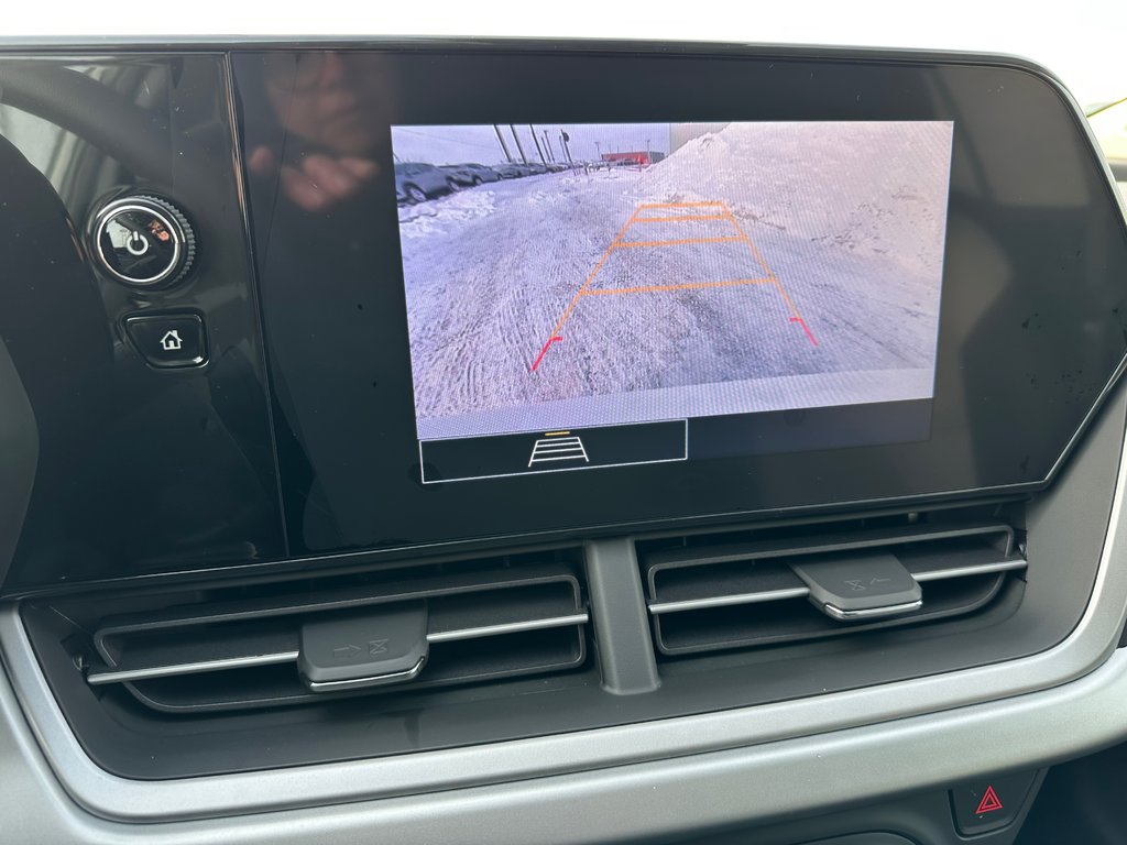 2025 Chevrolet Trax LS in Terrebonne, Quebec - 23 - w1024h768px