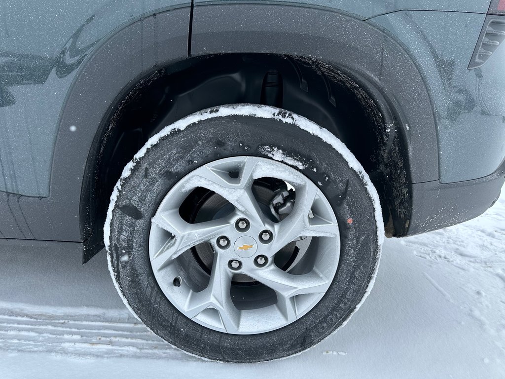 2025 Chevrolet Trax LS in Terrebonne, Quebec - 26 - w1024h768px