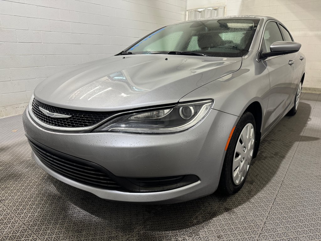 2016 Chrysler 200 LX Air Climatisé Groupe Électrique in Terrebonne, Quebec - 3 - w1024h768px