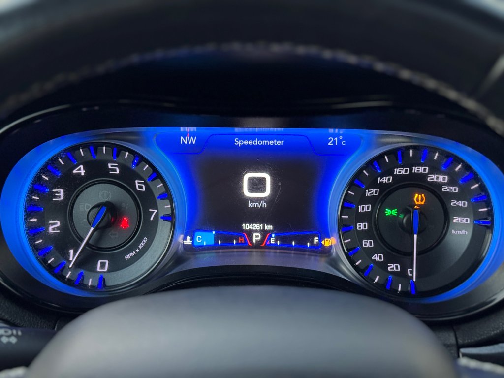 Chrysler 300 300S Toit Ouvrant Cuir Navigation 2022 à Terrebonne, Québec - 16 - w1024h768px