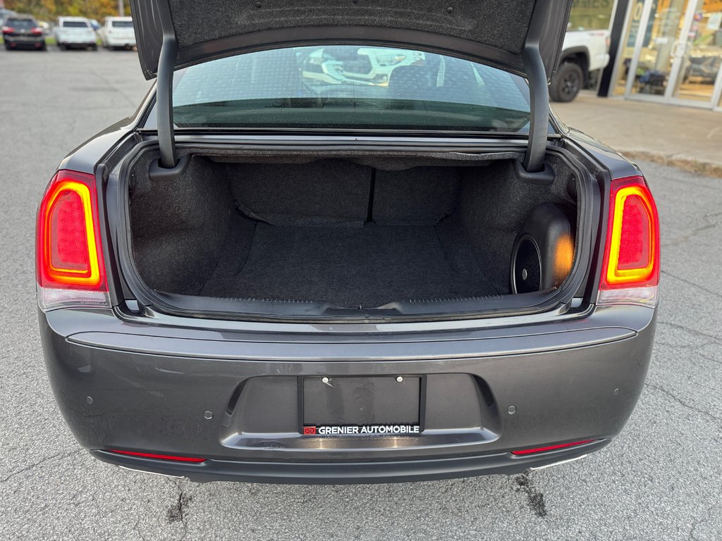 Chrysler 300 300S Toit Ouvrant Cuir Navigation 2022 à Terrebonne, Québec - 26 - w1024h768px