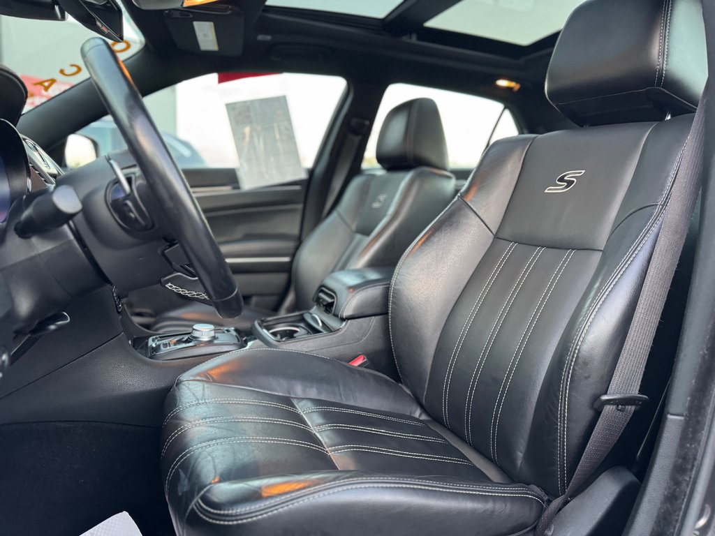 Chrysler 300 300S Toit Ouvrant Cuir Navigation 2022 à Terrebonne, Québec - 10 - w1024h768px