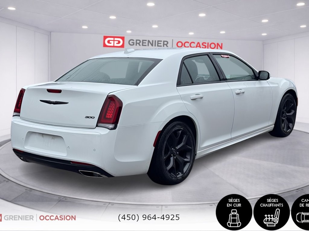 2022 Chrysler 300 300 Touring L Cuir in Terrebonne, Quebec - 2 - w1024h768px