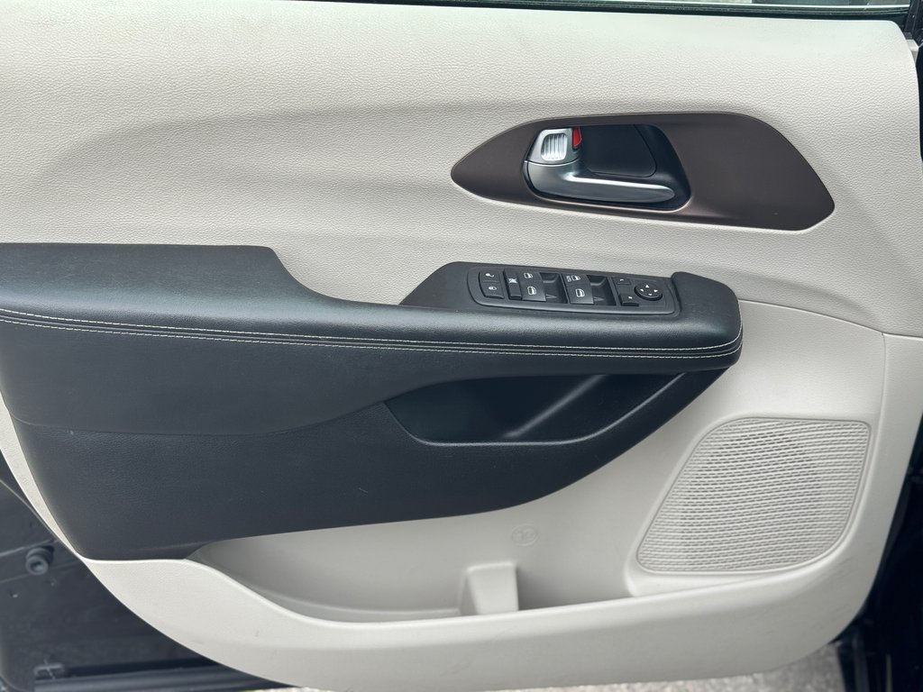 Chrysler Grand Caravan SE  air climatisé , régulateur de vitesse 2021 à Terrebonne, Québec - 8 - w1024h768px