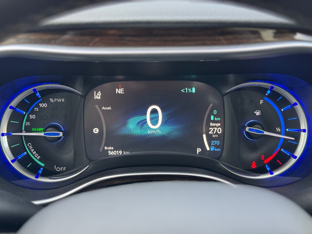 Chrysler Pacifica Hybrid Limited hybrid, sieges ventile et chaufant 2022 à Terrebonne, Québec - 16 - w1024h768px