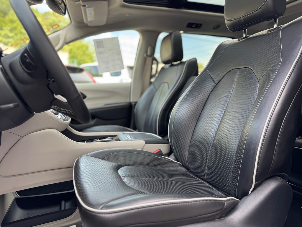 Chrysler Pacifica Hybrid Limited hybrid, sieges ventile et chaufant 2022 à Terrebonne, Québec - 10 - w1024h768px