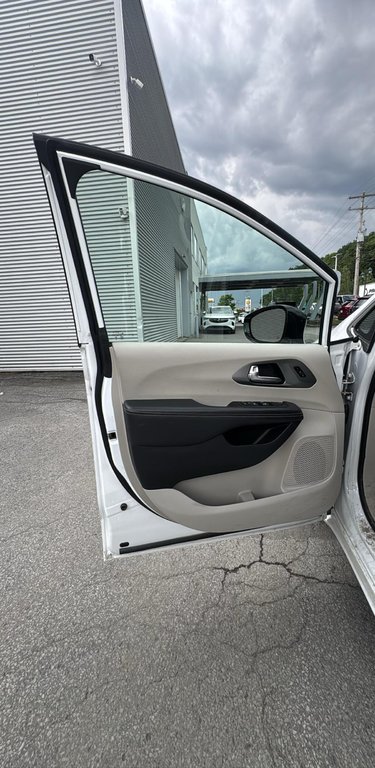 2024 Chrysler Pacifica Touring-L Caméra De Recul in Terrebonne, Quebec - 8 - w1024h768px