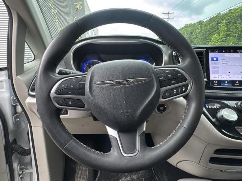 2024 Chrysler Pacifica Touring-L Caméra De Recul in Terrebonne, Quebec - 14 - w1024h768px